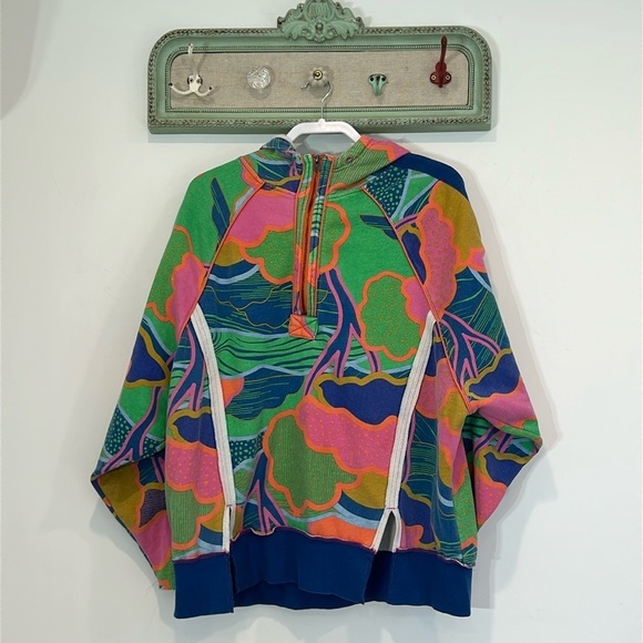 Out From Under UO Hattie Mix Textured Sweatshirt
Women’s medium large multi - Picture 1 of 11